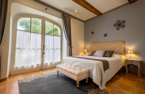 Carpentras Other | Chateau Poesie - Sixteen Bedroom Castle, Sleeps 29