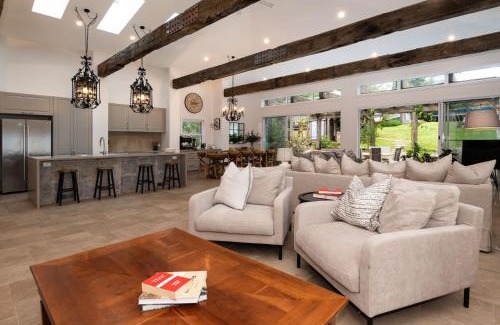Red Hill House | Chateau Rouge - Provincial Home Red Hill