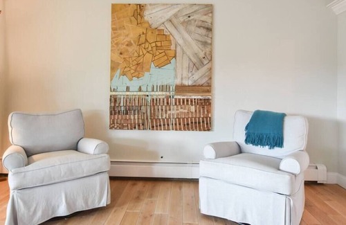 Chatham House | Chatham Getaway w/ Screened Porch!