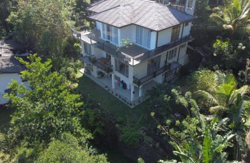 Udunuwara House | Chathu Holiday Home