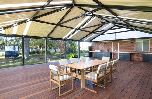 Balnarring House | Chatsworth Park: 4 BR, 2 BA House in Balnarring, Sleeps 10