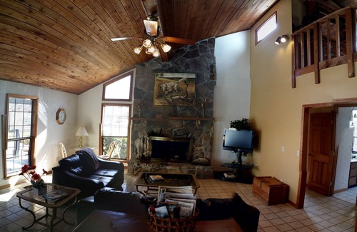 Flintstone Cabin | Chattanooga Vacation Rental Private Pool