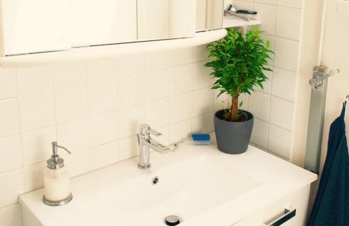 Aulnay-sous-Bois House | Chbre 2 pers, sdb privée, repas et Taxi CDG Extra
