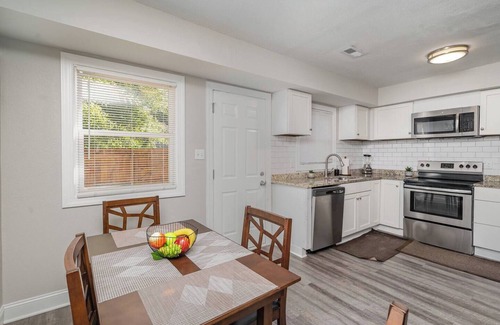 Villa Heights Apartment | Cheerful 2-story apt w/high speed Wi-Fi & Patio!