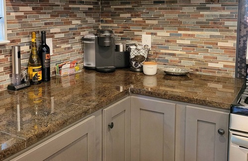 Baxter Cottage | Cheerful 3 Bedroom, 3 Bathroom Mountain Cottage with Game Room