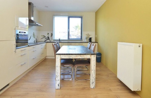 Almere House | Cheerful 4 Bedrooms Nearby Amsterdam