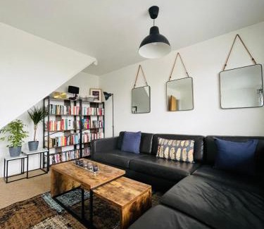 Severn Beach House | Cheerful 5-bedroom with free parking