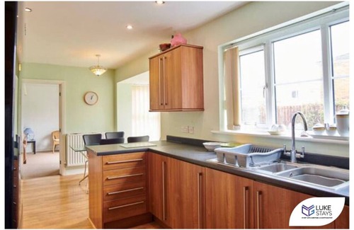Cornforth House | ◑ Cheerful 5 Bedrooms House◑ Yard◑ Wifi◑ Durham◑