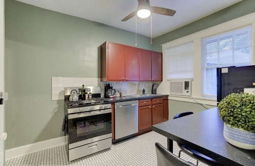 Midtown Apartment | Cheerful and Chic Upper Unit Close to Everything!