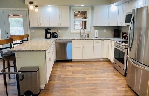 Pisgah Forest House | Cheerful Brevard home fenced yard on quiet acre