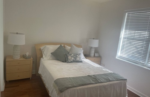 Colee Hammock House | Cheerful Comfy 3 Bedroom Town House at Las-Olas