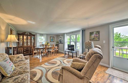 Grand Rivers House | Cheerful Grand Rivers Cottage, half Mi to Lake