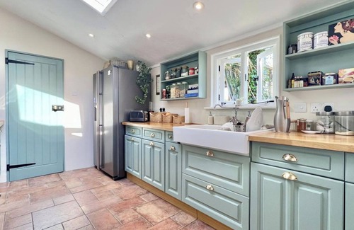 Great Leighs Cottage | Chelmsford Cottage Homestay Free Parking