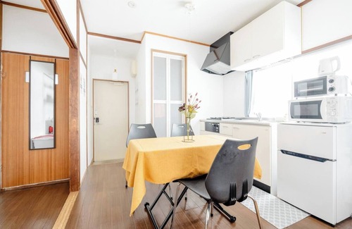 Honmachi Apartment | Chelsea Hatsudai 201