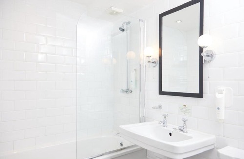 Maresfield Hotel | Chequers Inn by Greene King Inns