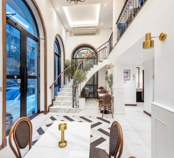 Samran Rat Hotel | Cherie Bangkok Boutique Hotel