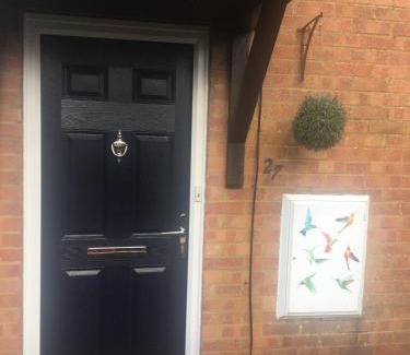 St Albans House | CHERIE's HOUSE 1 BEDROOM GARDEN & PARKING