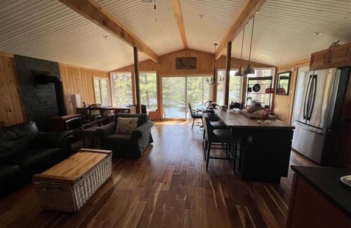 Joly Cottage | Cherish Lakeside Moments: Create Memories in Paradise