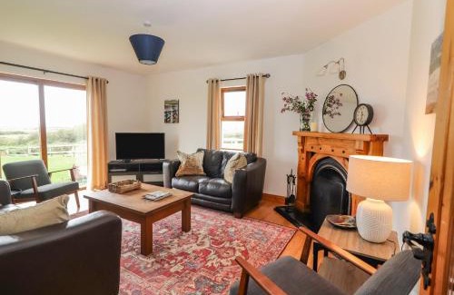 Quilty House | Cherry Blossom Cottage