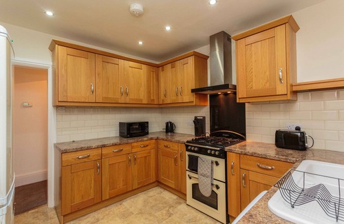 South Shore Apartment | Cherry Property - Passion Fruit Suite