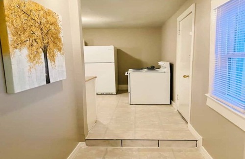Cherry Street Apartment | Cherry St*Little Love House-Shop-Dine-Route 66