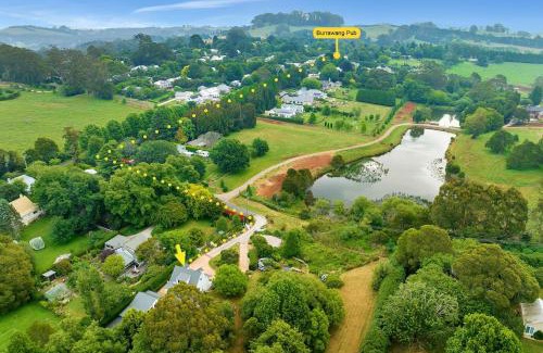 Burrawang House | Cherry Tree Cottage, Burrawang, Southern Highlands