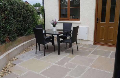 Hay on Wye House | Cherry Trees - 2 bedrooms -Pets Ok - woodburner