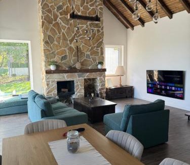 Mladenovac Villa | Cherryhouse
