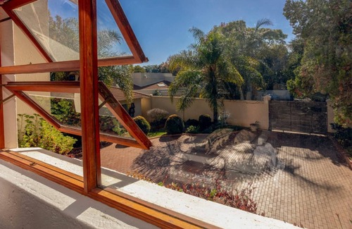 Greater Johannesburg Metropolitan Area Apartment | Cherubim Heights Villa no1
