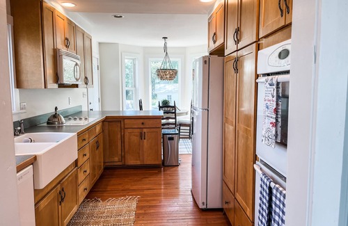 Bavon Other | Chesapeake Bayfront Farmhouse with Endless Bay Views
