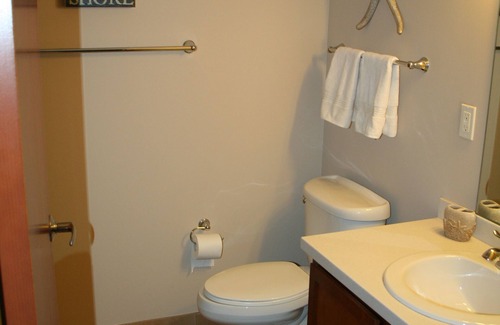 Sandusky Condo | Chesapeake Lofts! One of the ONLY 1 BR/2BA, with a HUGE Living Space!