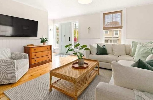 Chester House | Chester - Marigold Cottage in Chester Village