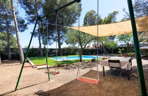Castellvell House | CHEZ ADELA