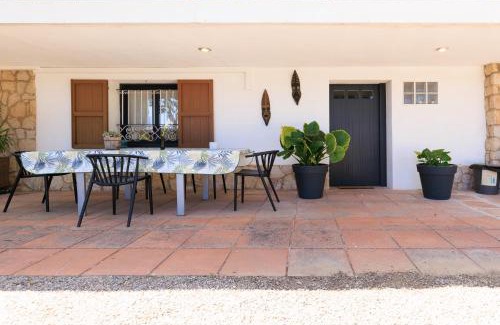 Castellvell House | CHEZ ADELA
