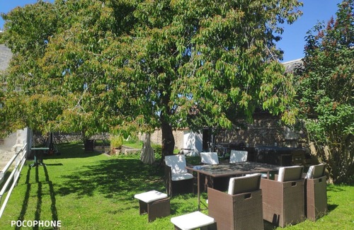 La Couture Boussey Bed & Breakfast | Chez Aurélia: Zen room with private bathroom