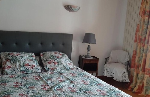 Poule-les-Echarmeaux House | CHEZ BABETH