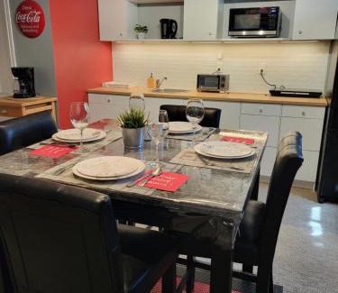 Mercier House | Chez Carole - Établissement d'hébergement de résidence principale sur la Rive-Sud de Montréal