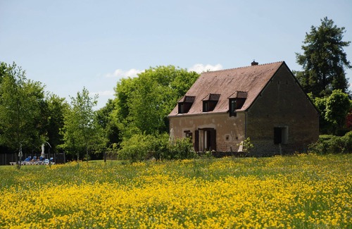 Moulins Engilbert Cottage | Chez Charolais - sleeps 10 guests in 5 bedrooms