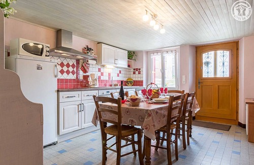 Mery House | Chez CLO - Mery - Gîte