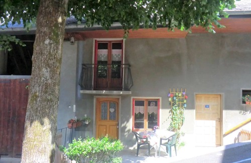 Mery House | Chez CLO - Mery - Gîte
