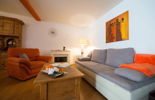 Saillon House | Chez Constance