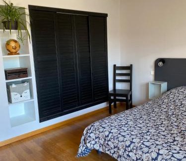 Chouzelot Apartment | Chez Doukine, Appartement avec balcon à Chouzelot