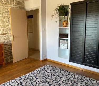 Chouzelot Apartment | Chez Doukine, Appartement avec balcon à Chouzelot