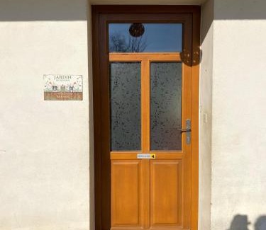 Chouzelot Apartment | Chez Doukine, Appartement avec balcon à Chouzelot