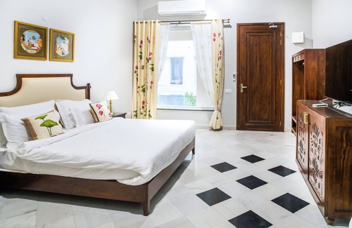 Udaipur Bed & Breakfast | Chez Lavania- A Boutique Homestay