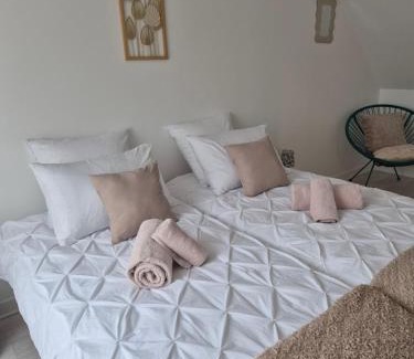 Le Cloitre-Saint-Thegonnec Bed & Breakfast | Chez Ninie