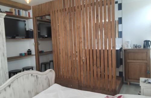 Senas Bed & Breakfast | Chez Nine, chambre indépendante avec terrasse