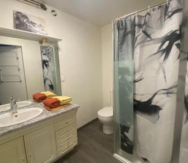 Chambon-sur-Voueize Apartment | Chez Nono - Studio chaleureux proche thermes