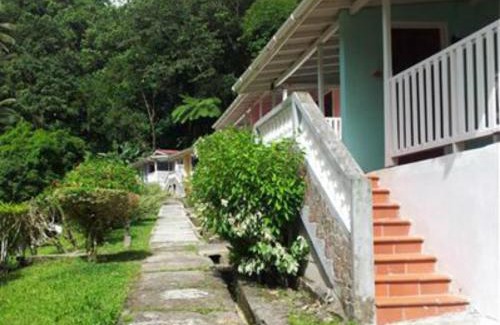 Roseau House | Chez Ophelia Cottage Apartments