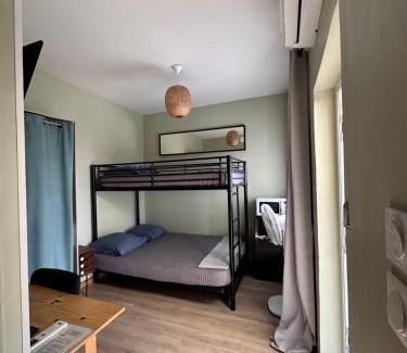 La Possession House | Chez Seb & Virginie